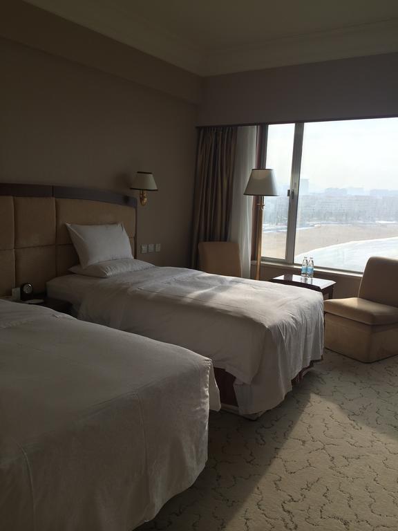 Weihai Golden Bay International Hotel Ruang foto